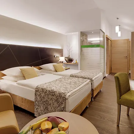 Holl Hotell 3*