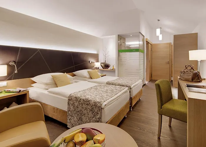 Holl Hotel 3*
