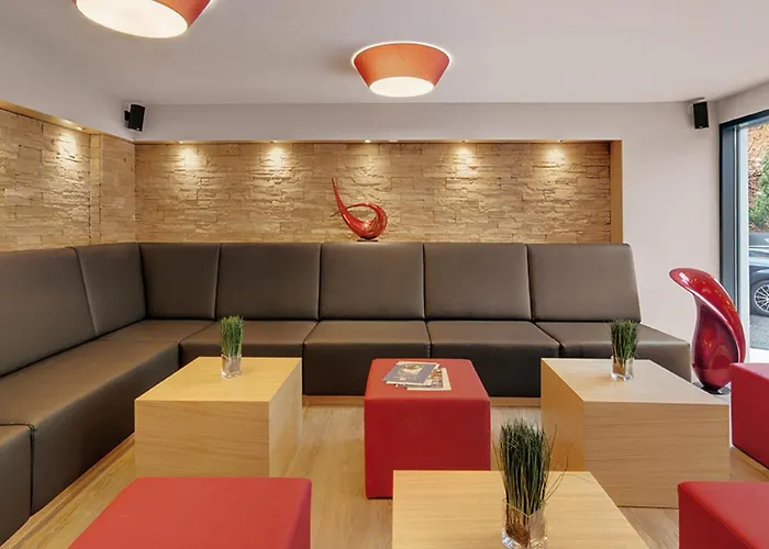 Holl Hotel 3*