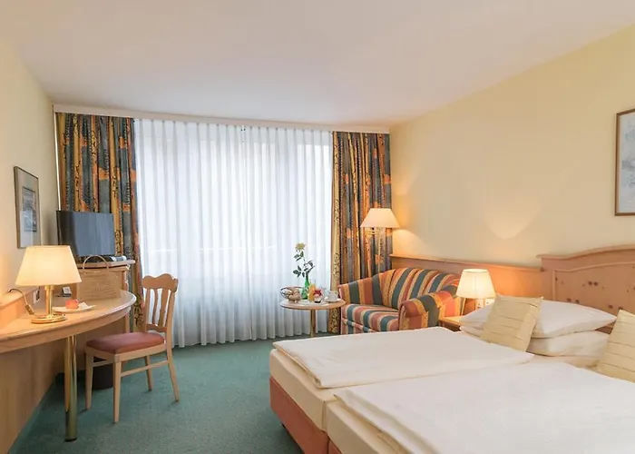 Hotel Holl 3*